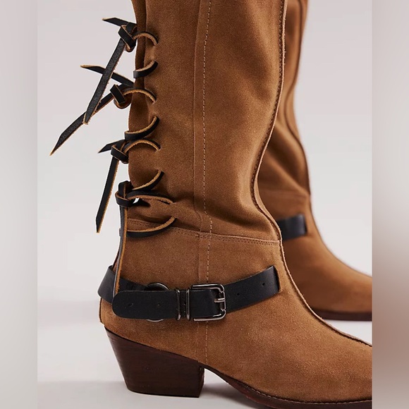 Free People Back-lace Sway Low Slouchy Boots. Western inspired suede pull-on. - Picture 5 of 16